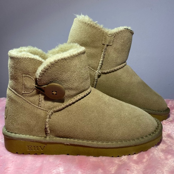 EBV Australia Shearling Boots - Picture 4 of 13
